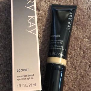 Mary Kay CC cream - Very light
